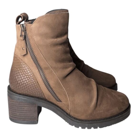 VINTAGE FOUNDRY CO Charlotte Brown Leather Ankle Boot Size 7.5 - Picture 2 of 9